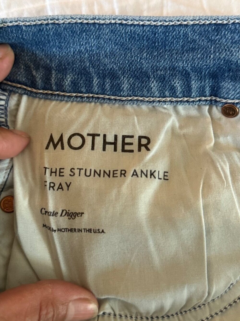 MOTHER The Stunner Ankle Fray Jeans in Crate Digger Wash - Picture 4 of 11
